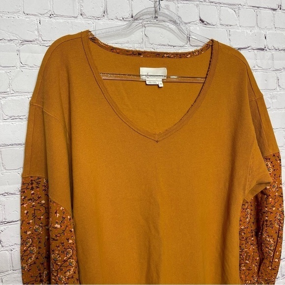 Anthropology Waffle Knit Embellished Sleeve V-Neck Top XS - Picture 3 of 10